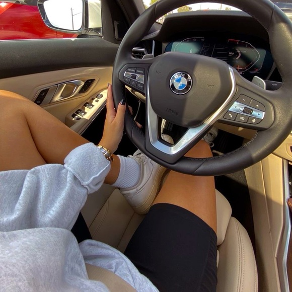 Meet your Posher, Ella - Picture 1 of 1